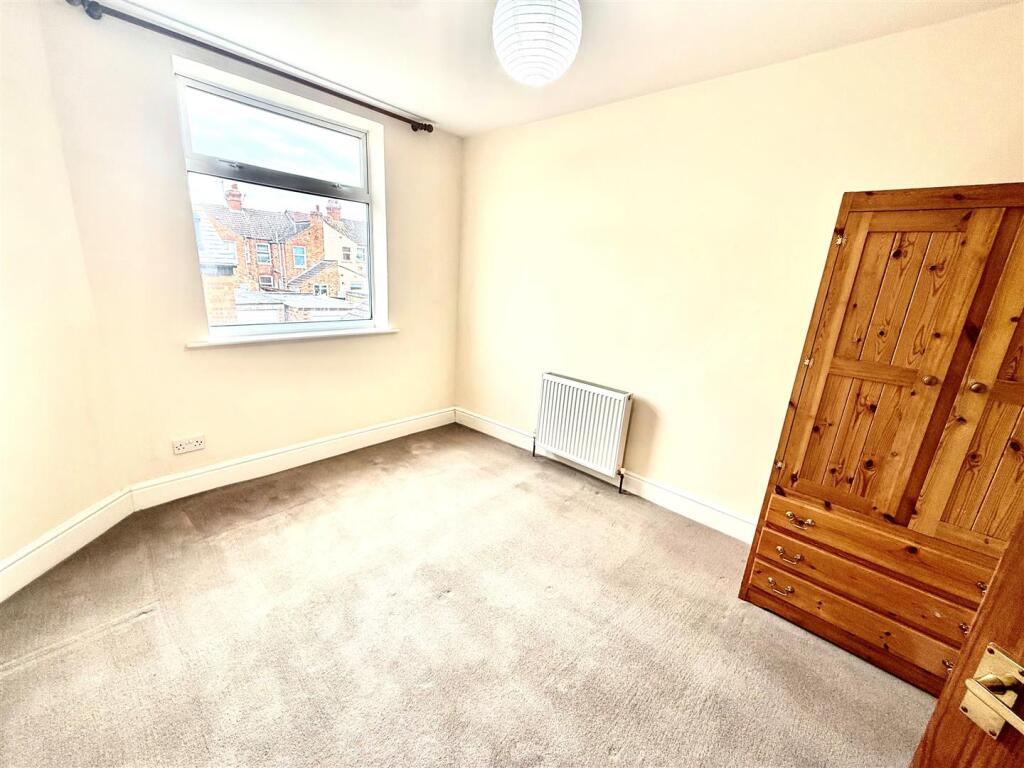 150 Murray bedroom 2.jpg