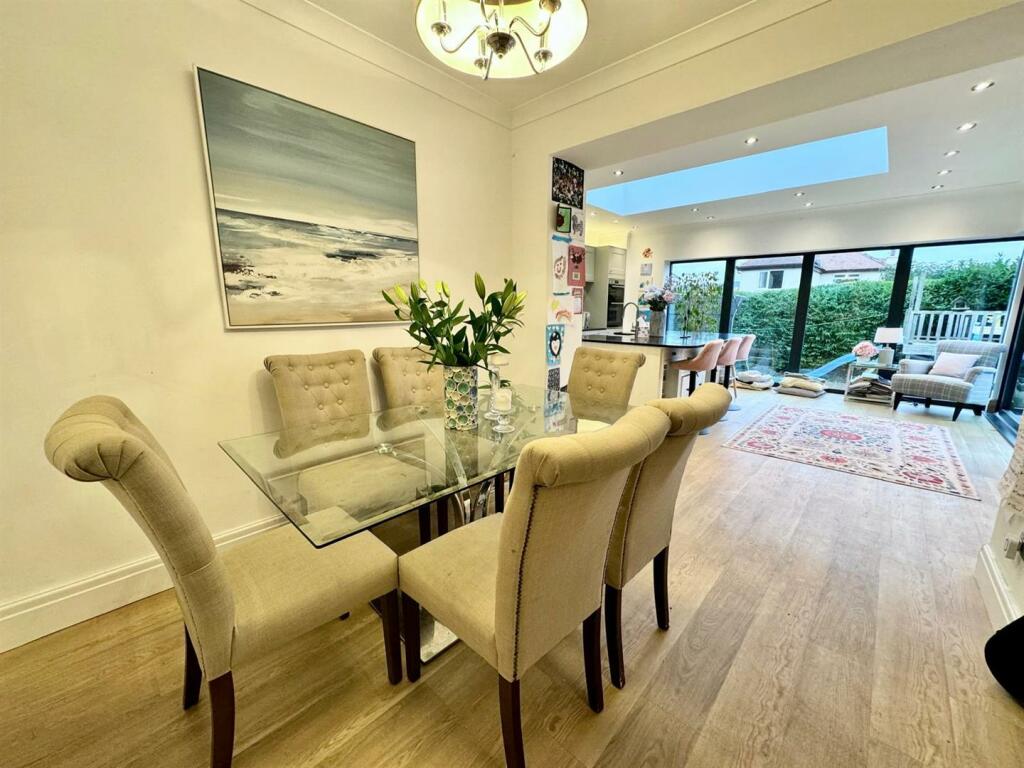 PHOTO-2024-11-03-21-01-29 (27).jpg