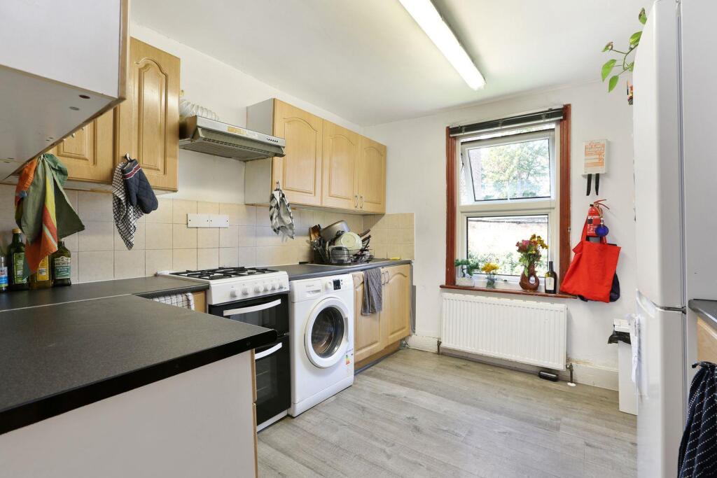 Kitchen ALT.jpeg