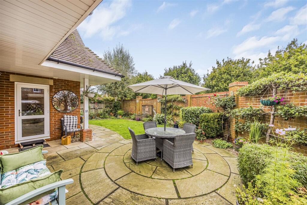 2 Clarendon Close, Denmead-PorticoMarketing-O'Hara