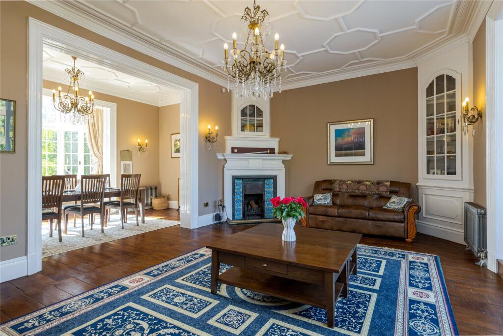 Drawing/Dining Room