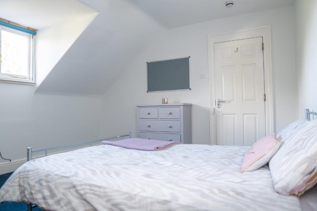 Room 9