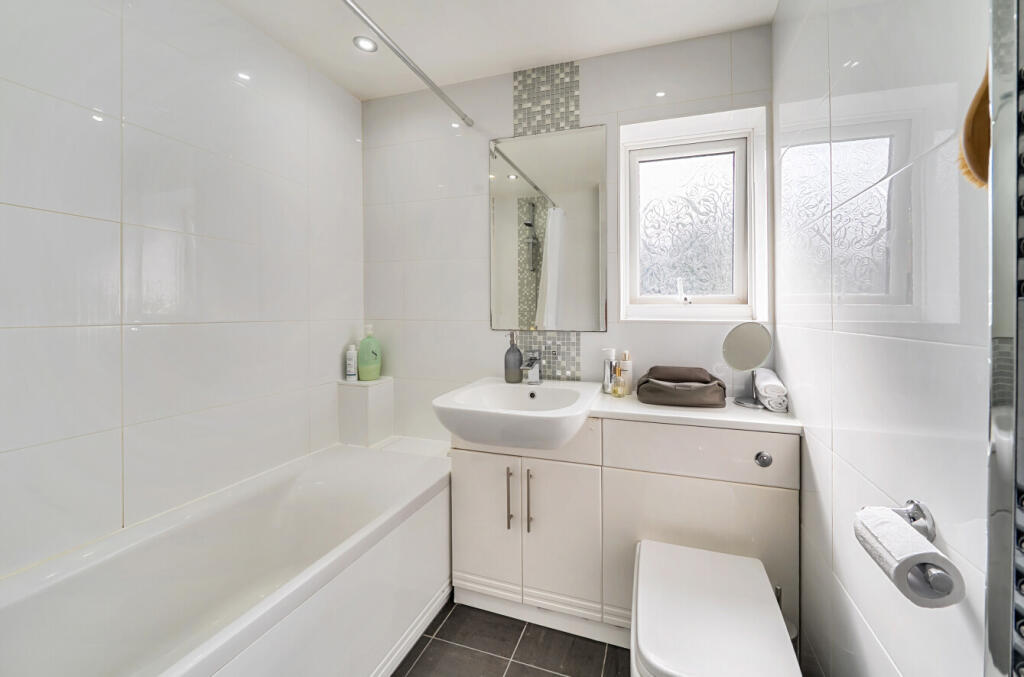 1301530-2-6837326...