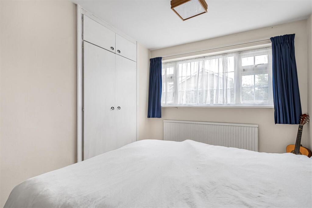 6 Grovelands