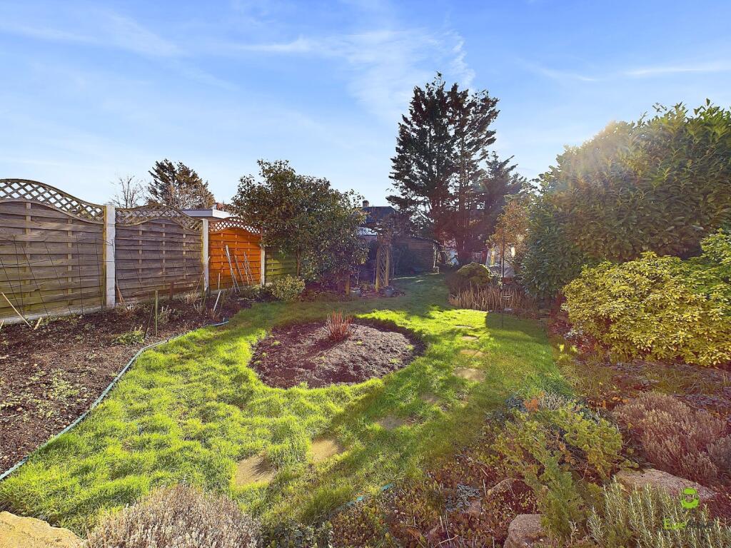 CAM04399G0-PR0025-STILL025