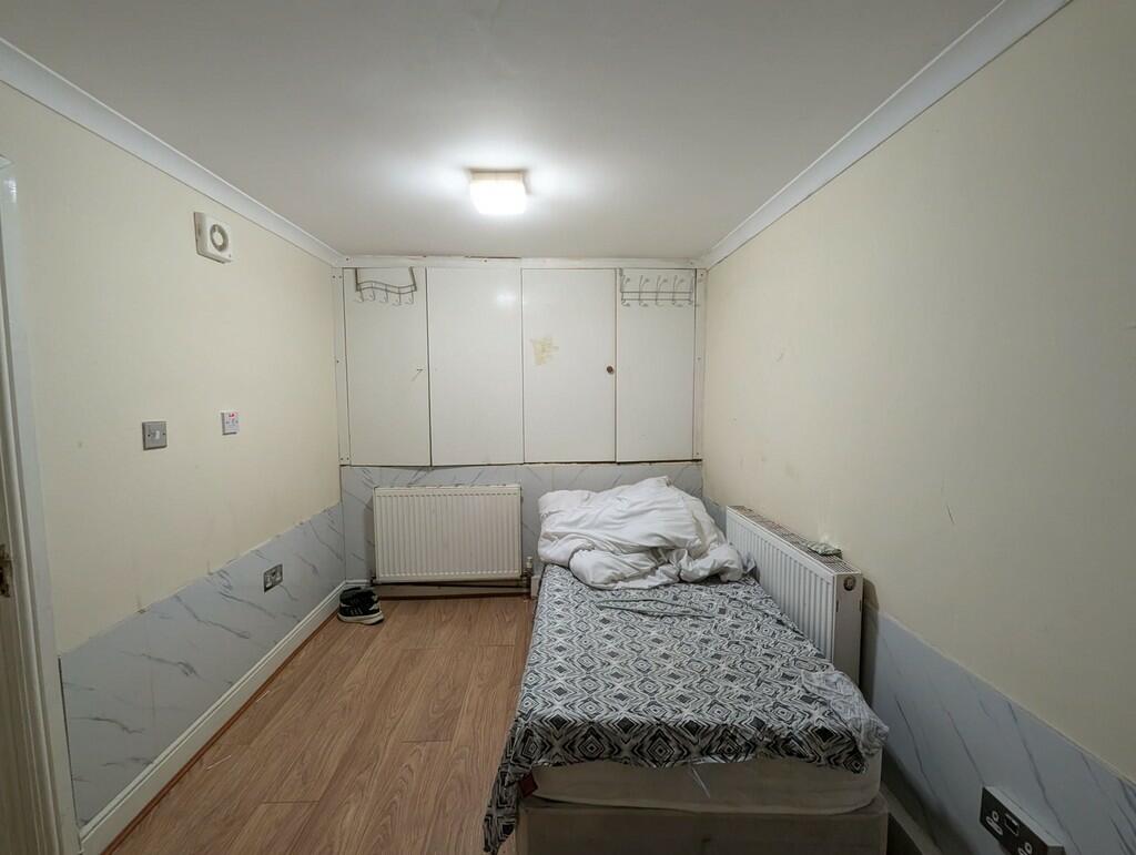 bed.