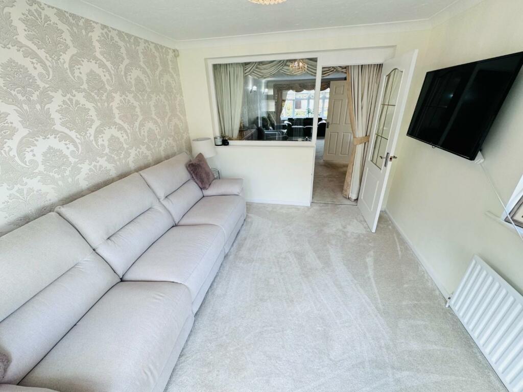 GARDEN ROOM