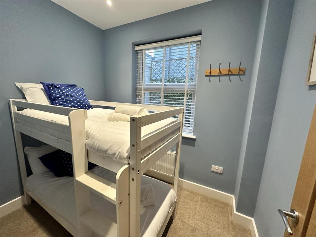 Bedroom 2.JPEG