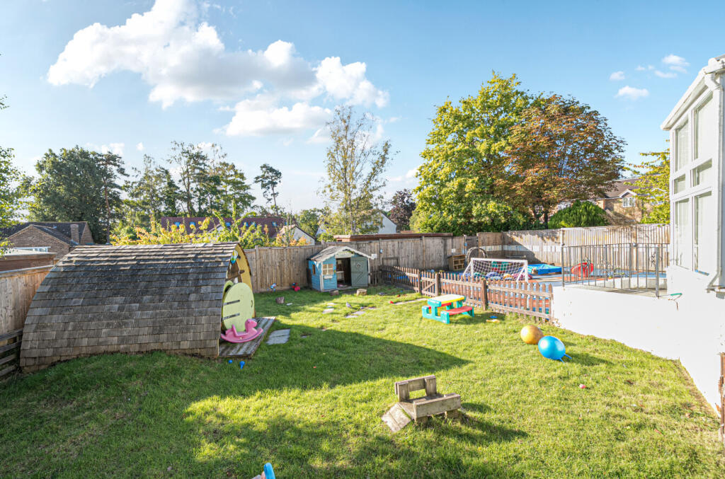 1354812-12-68c93c...