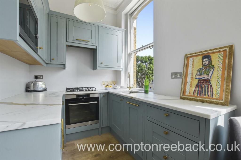 Kitchen:
