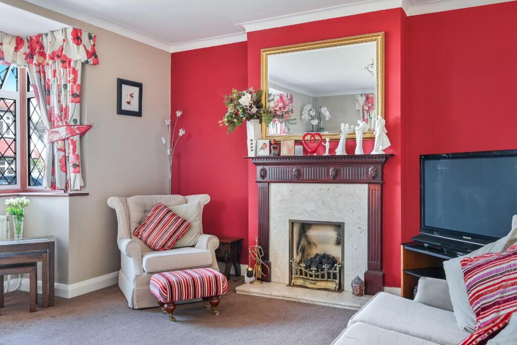 RUTHERWYKE CLOSE (3).jpg