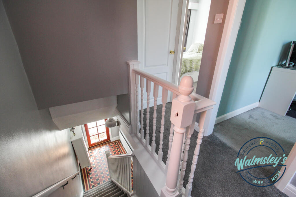 Landing &amp; hallway