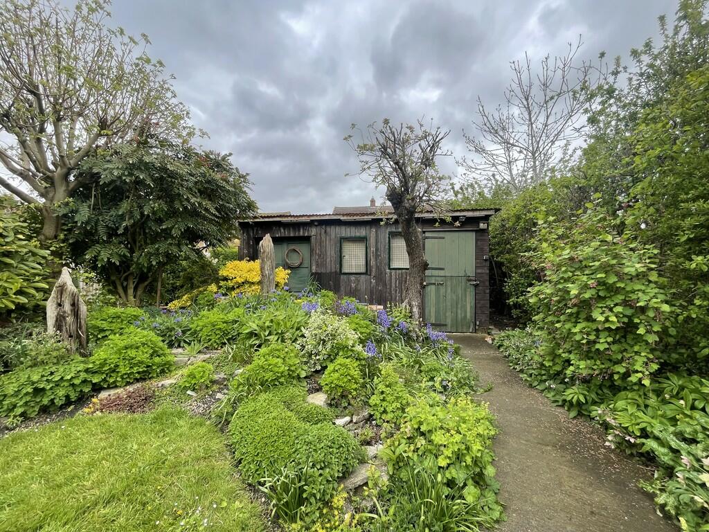 Stable-Shed Back ...