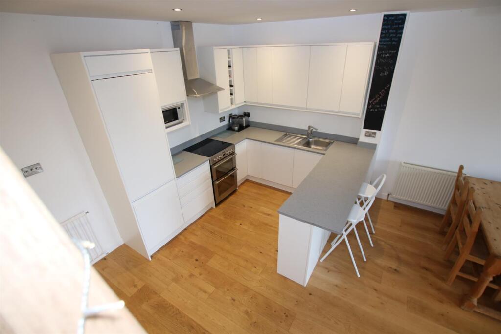 High View Kitchen.JPG