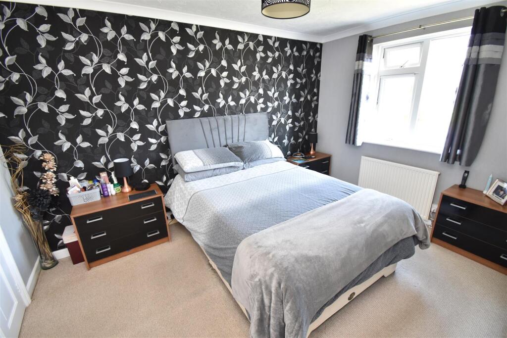 bed 2.JPG
