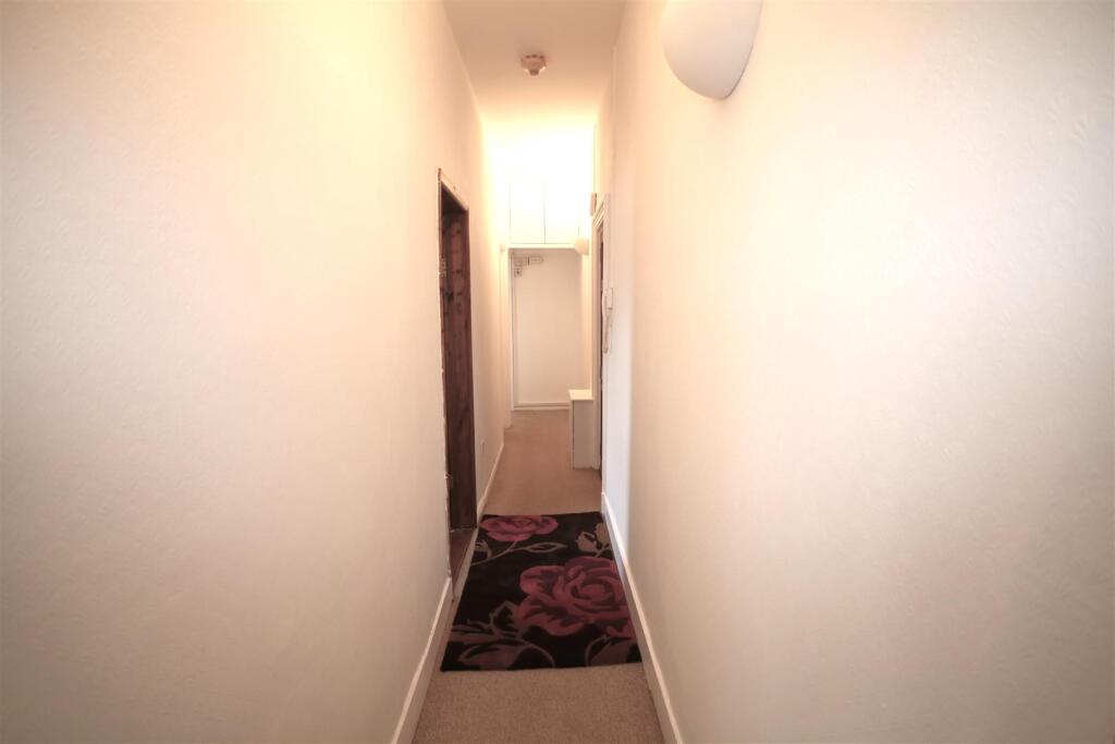 Hall b.JPG