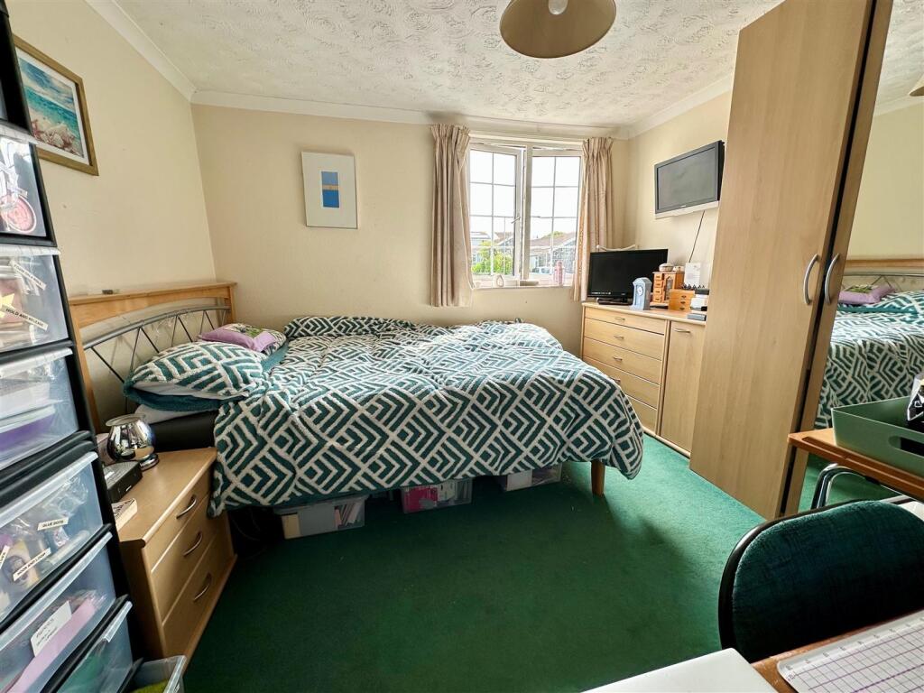 Bedroom One 1.jpg
