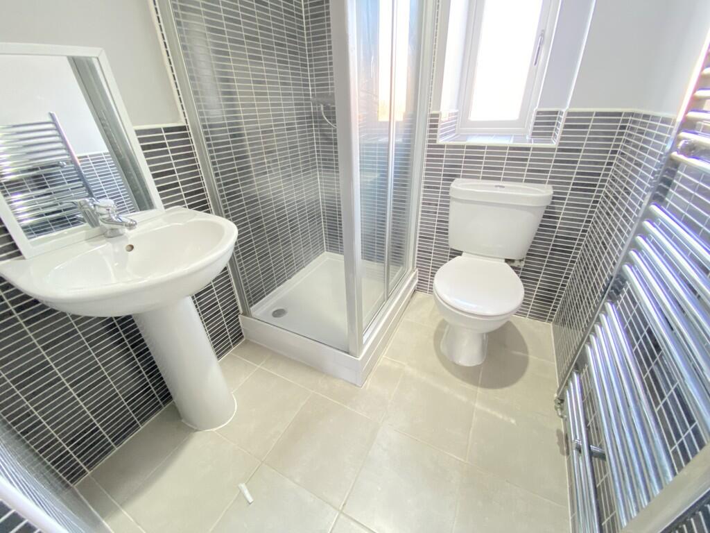 En suite Shower r...