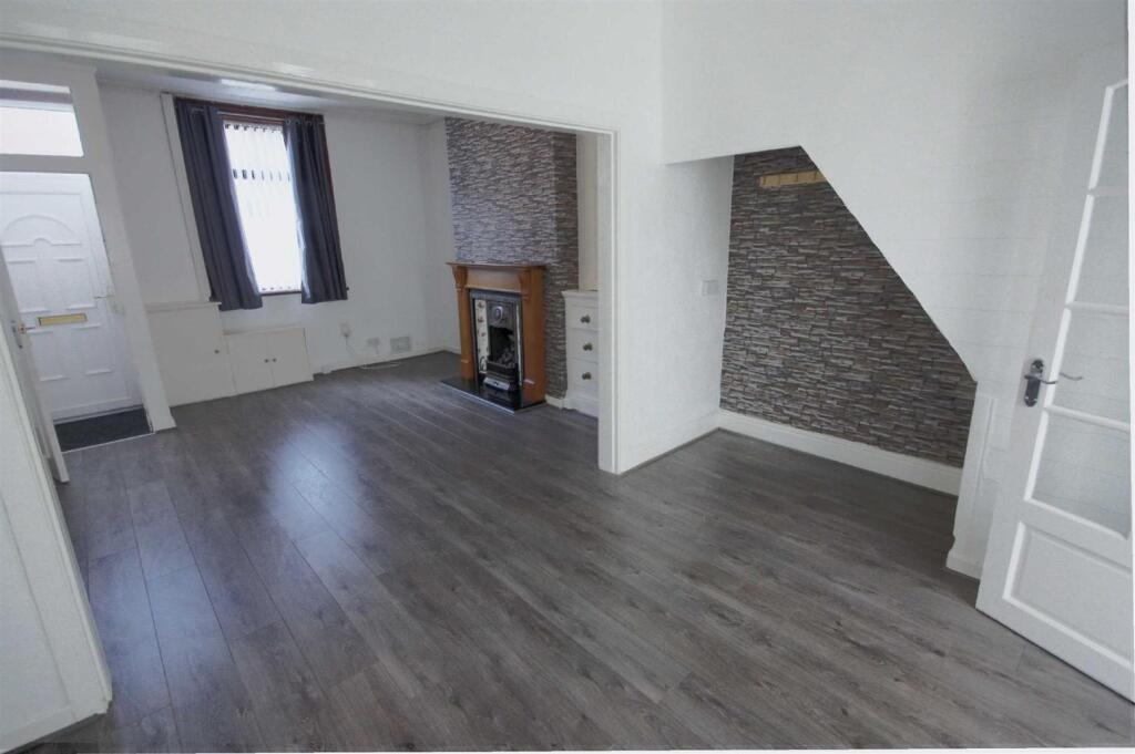 Exeter Street To Let