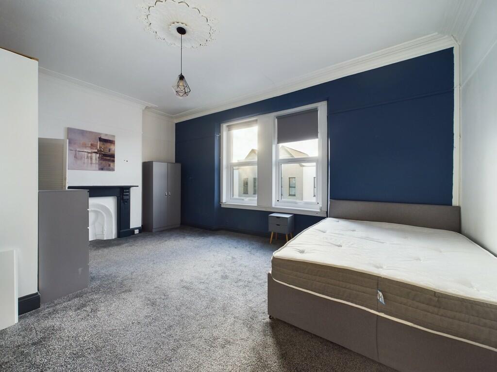 CAM02089G0-PR0385...