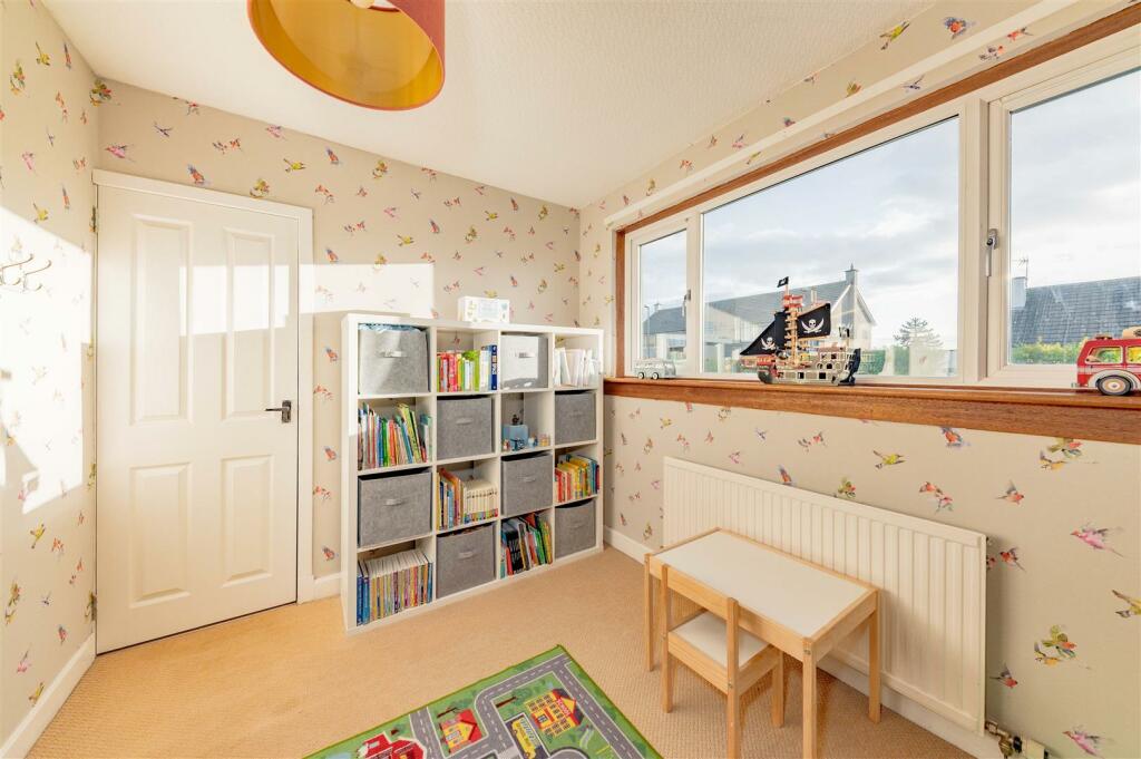 5 Rosemount Road Birkhill-8.JPG