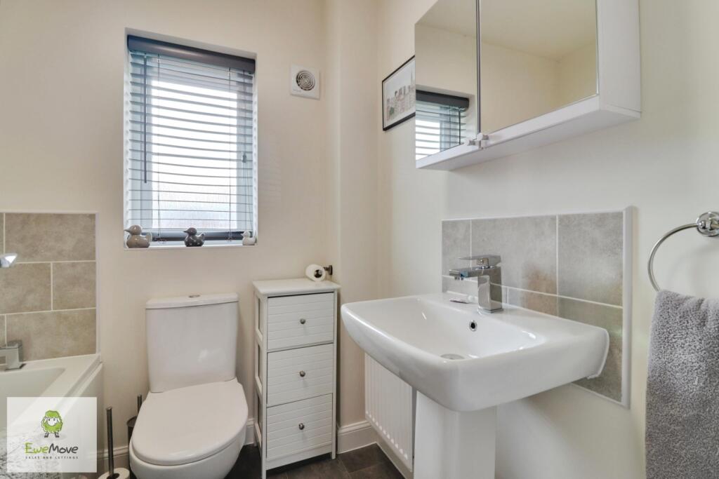 Bathroom - EweMove Cannock
