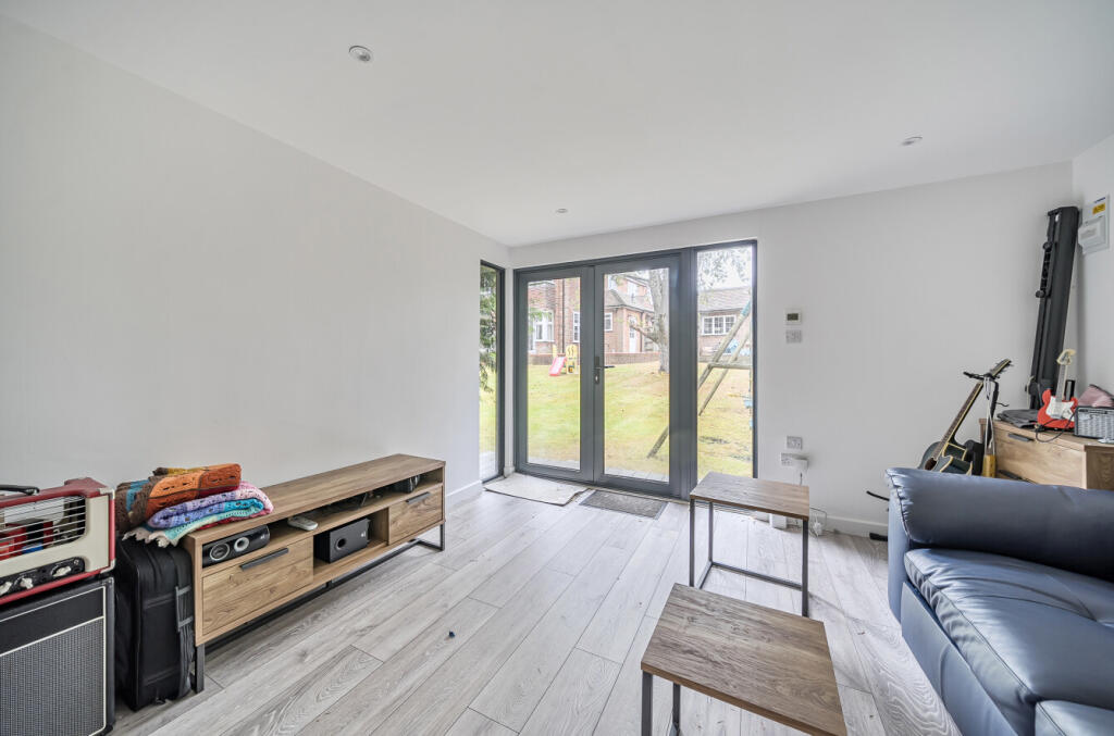 1341014-7-68ada16...