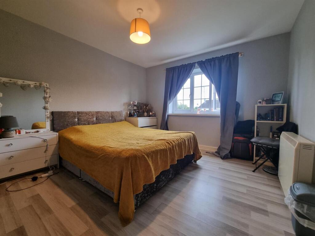 Spacious Double Bedroom