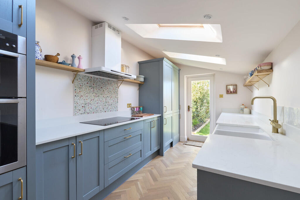 27 New Street 240...