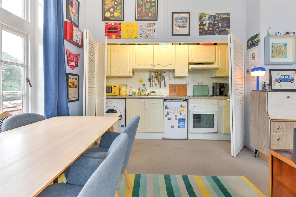 For Sale by Aspire Residential | Bath Road