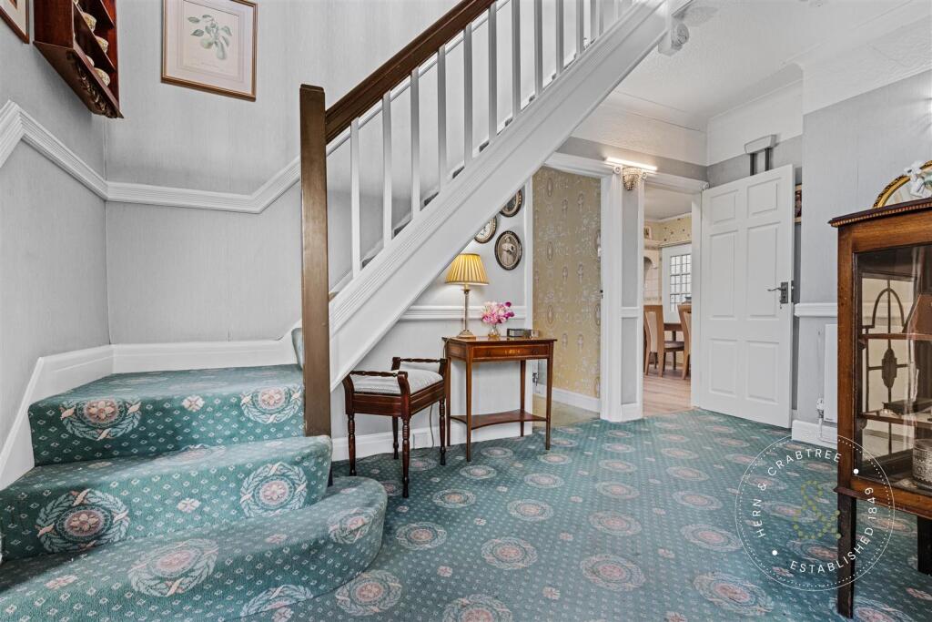 Rhiwbina Hill, Hern Crabtree (20).jpg