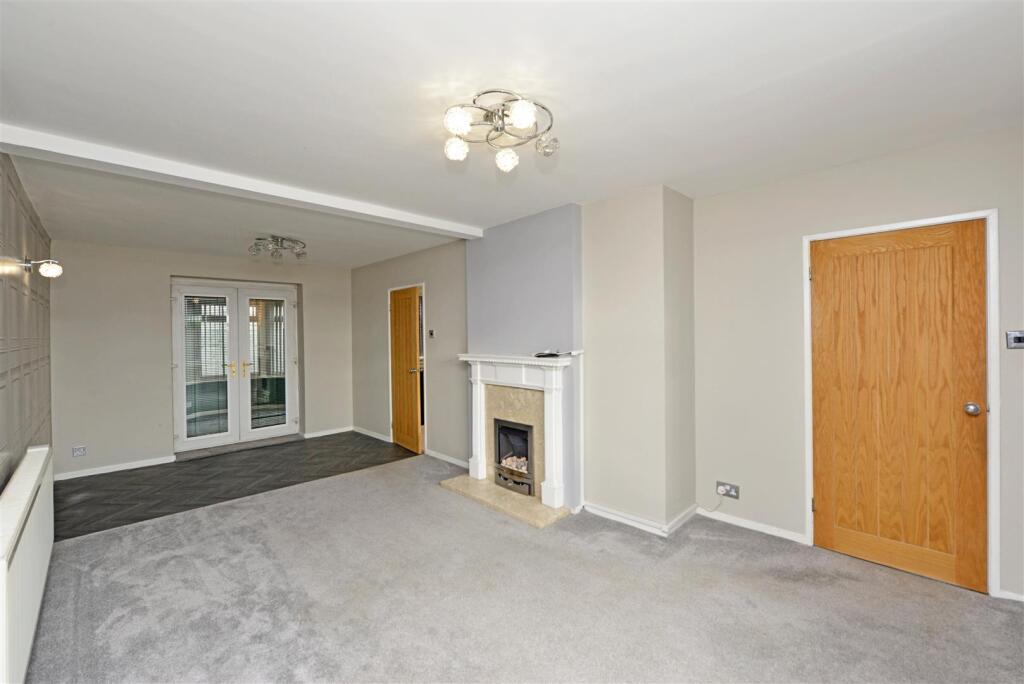 Living Room &amp; Dining Area: