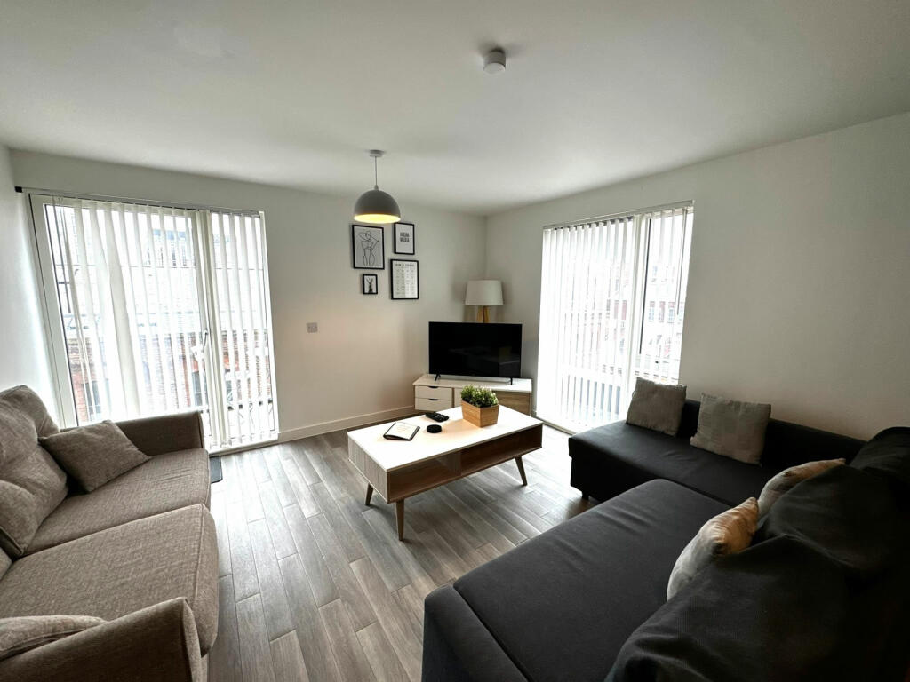 61Halohouse21.jpg