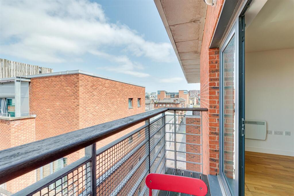 87 Hudson Gardens_26.jpg