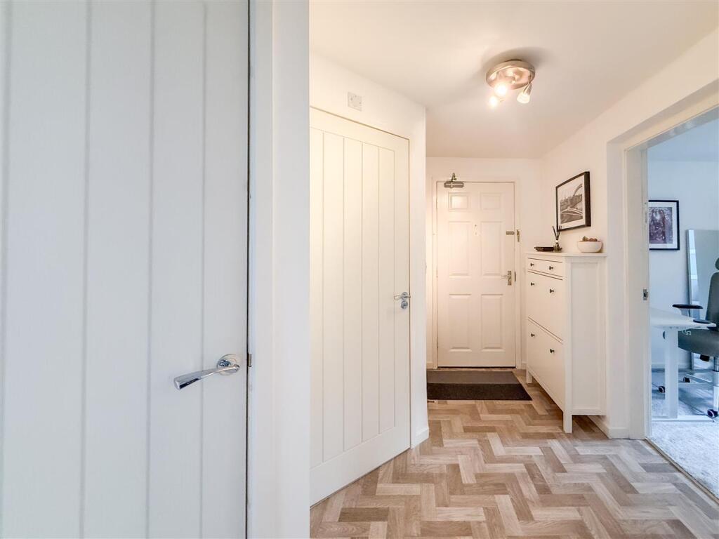 SECOND FLOOR APARTMENT HALLWAY