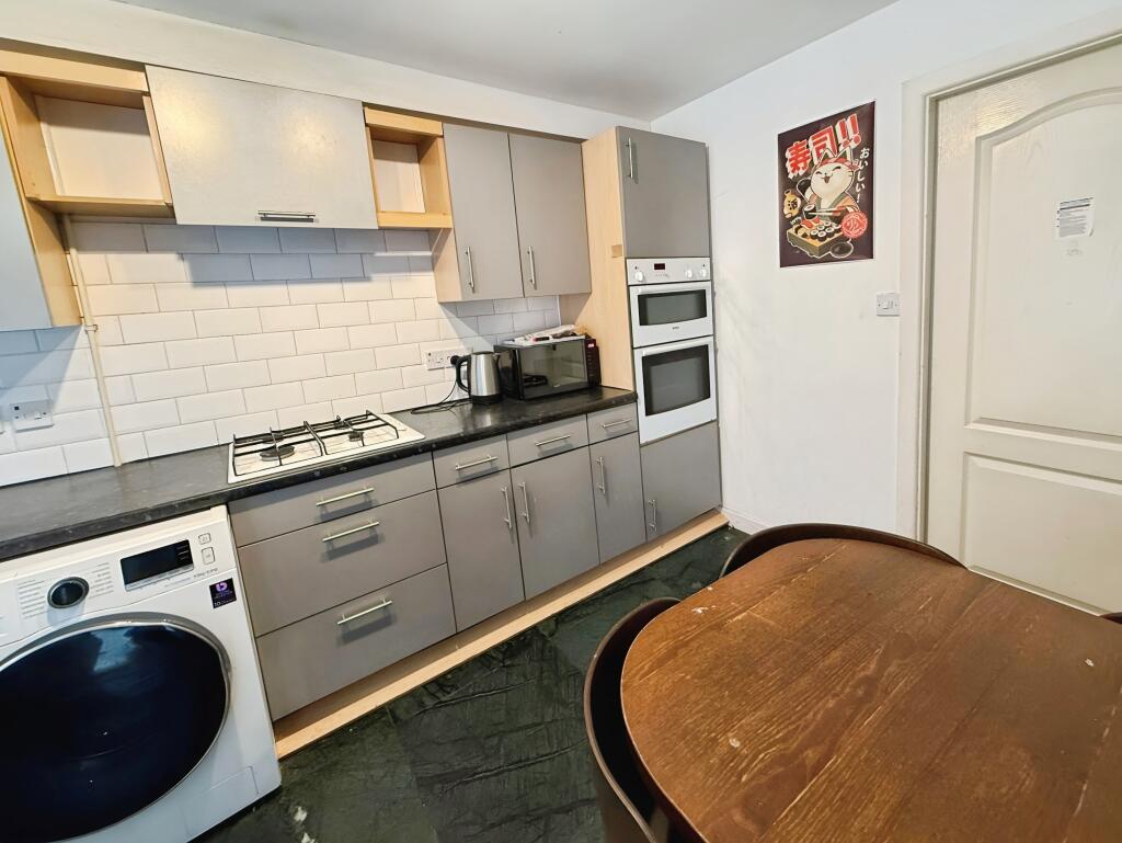 1 0874bafd-Kitchen 2