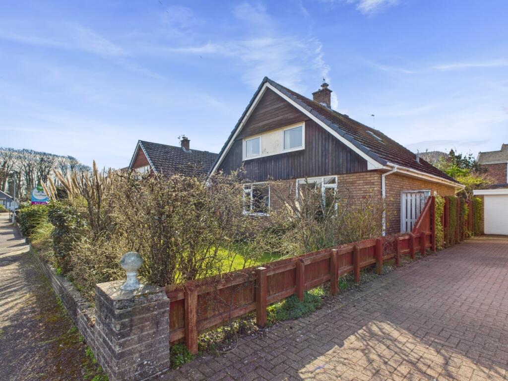 CAM02386G0-PR0119-STILL001