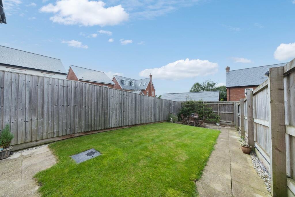 17 Hazelhurst Way-031.JPG