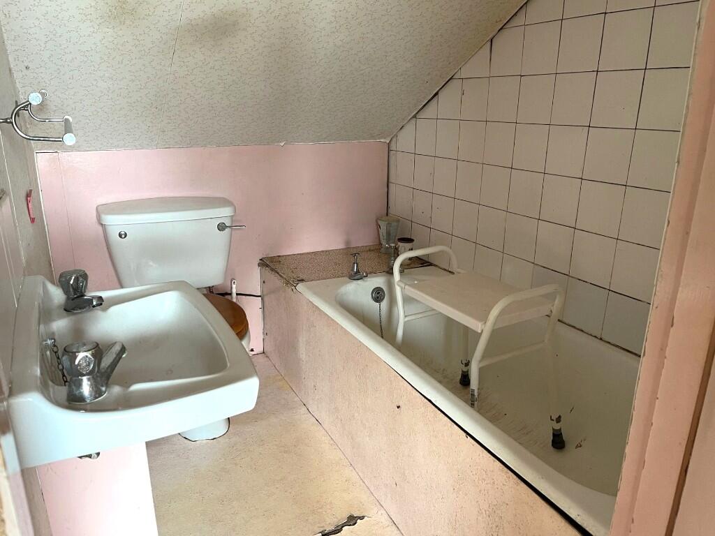 1st floor bathroom