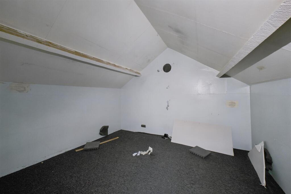 17 Kimberley Road Kingswood, Bristol, BS15 1RG | F