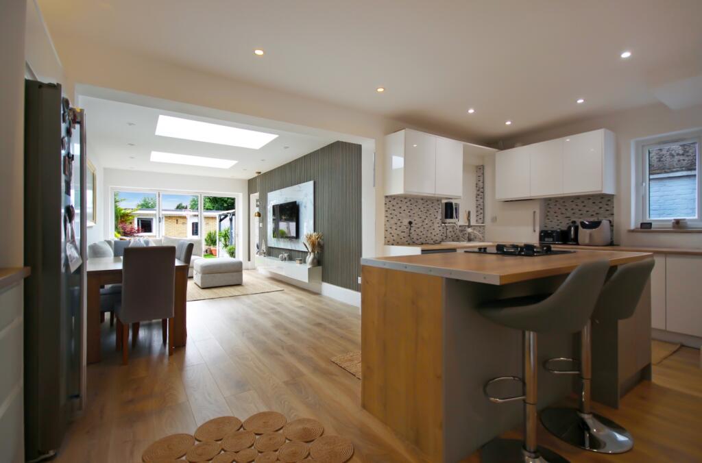 Open Plan Dining - Kitchen - Family Room - Lounge