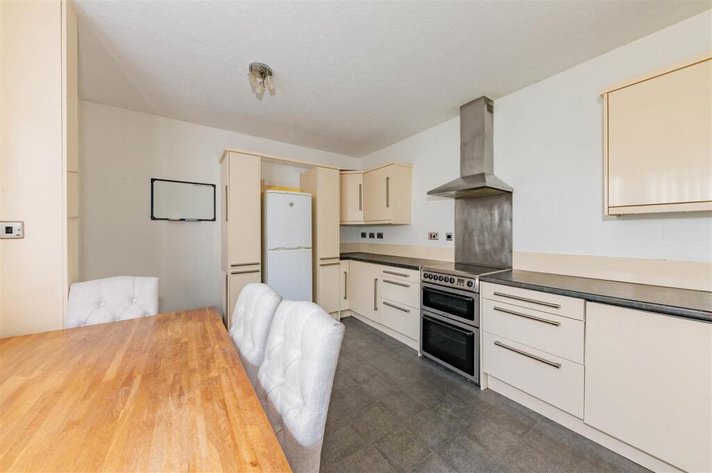 18 Strathmore Terrace Glamis-13.JPG
