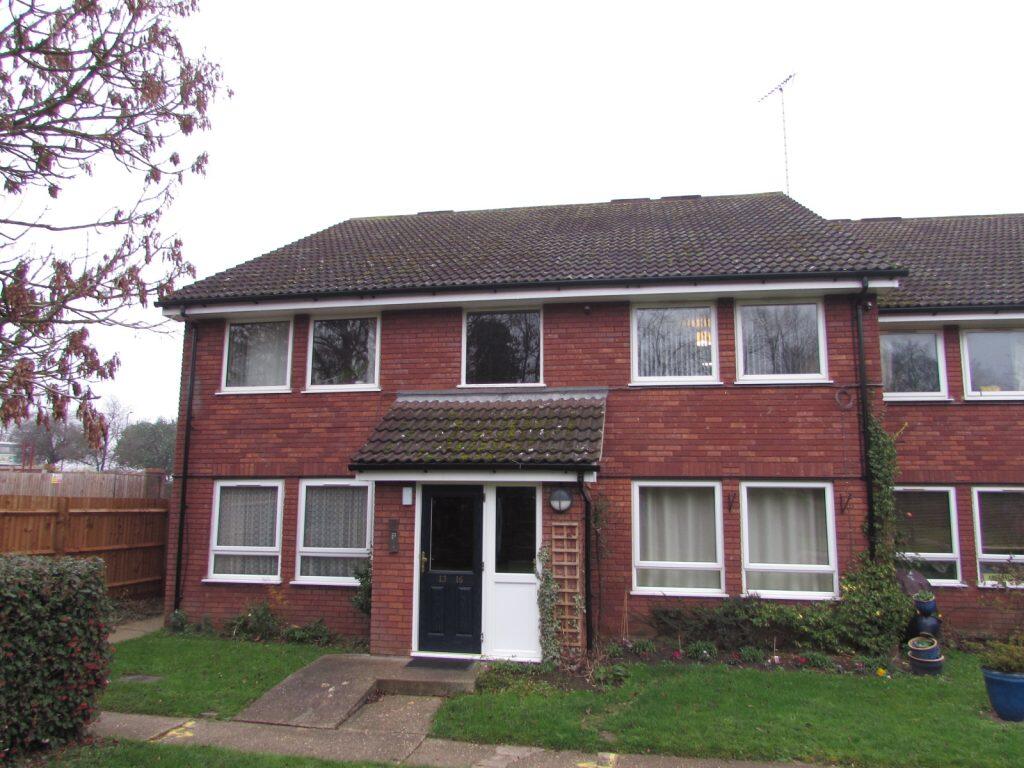 Wordsworth Court, Byron Crescent