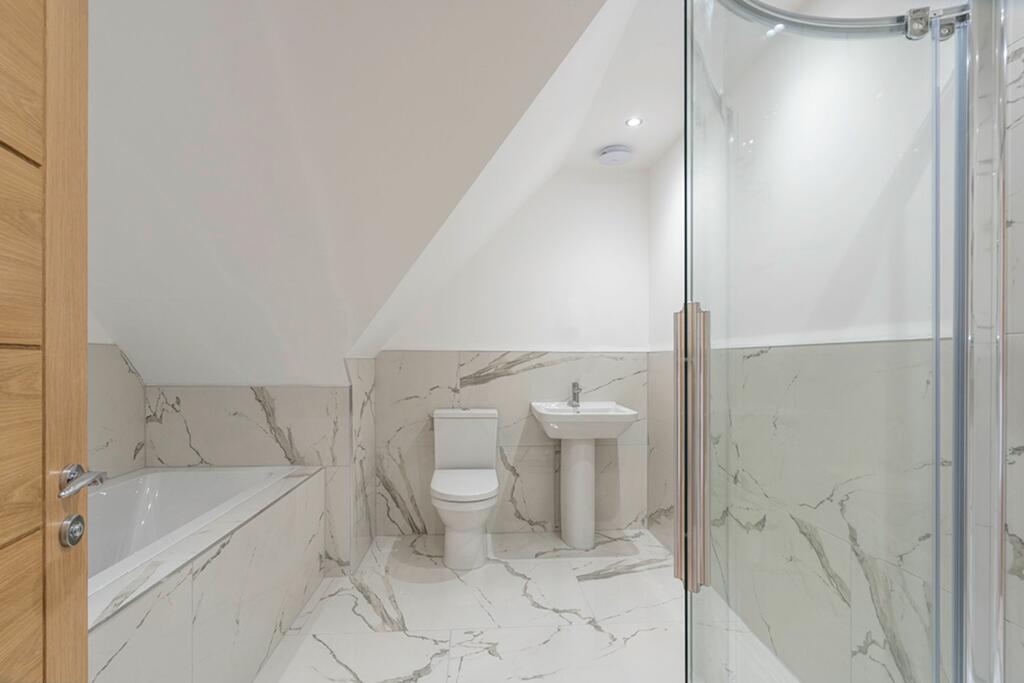 Bathroom - Main