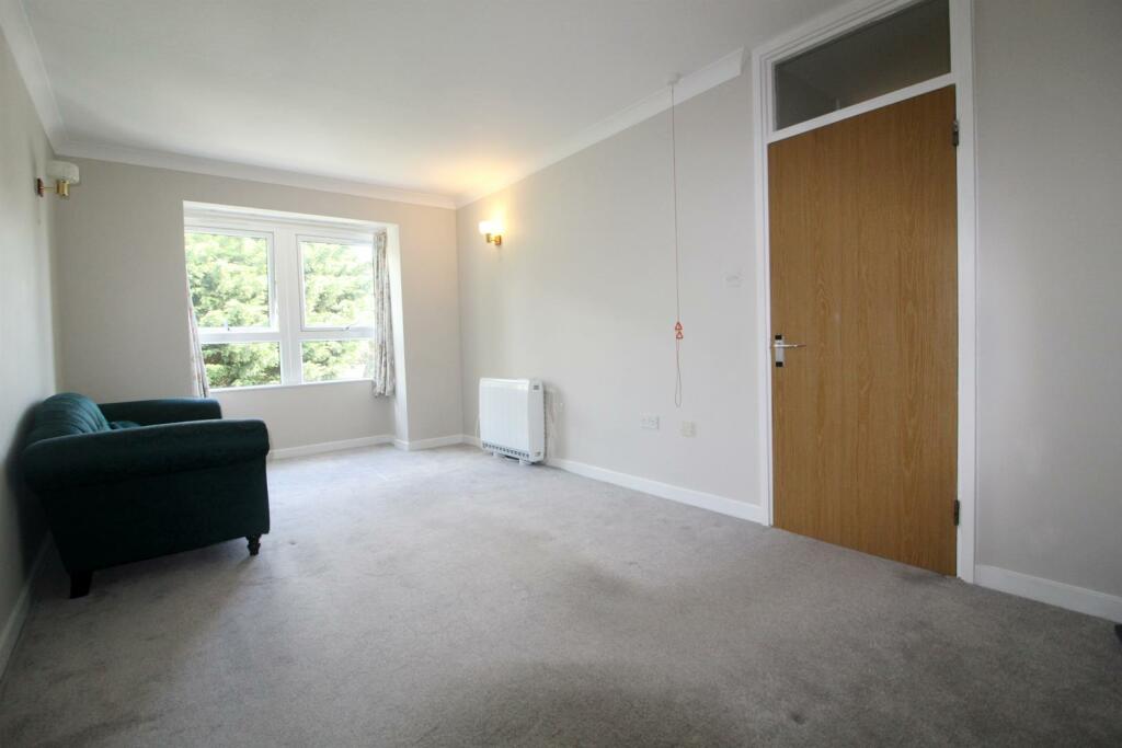 lounge.jpg