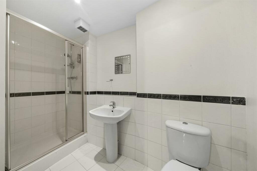 Flat 17, Bell House - kD7VfRALIxieyMm9aUnh.jpg