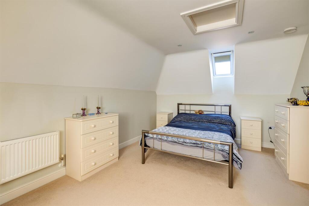 3 Creswell Drive LE67 2AG