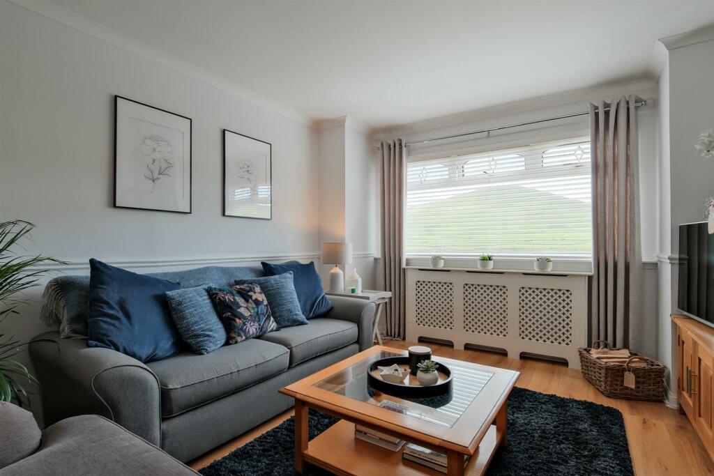 035-37, Edinburgh Road Abington, ML12 6SA.jpg