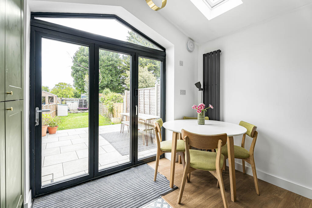 Kitchen, Living/Dining Room