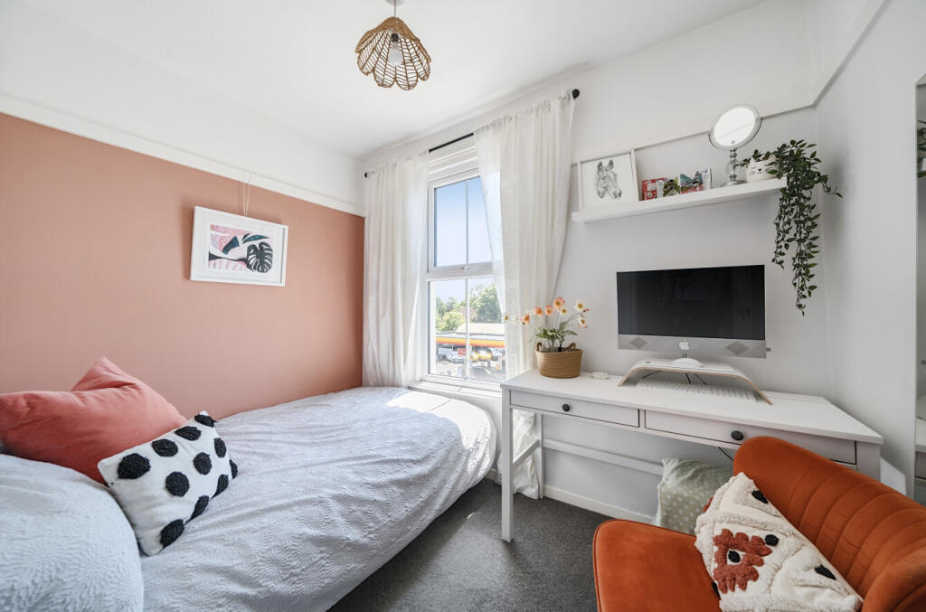 1311321-2-6852b28...